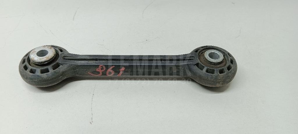 Стойка переднего стабилизатора