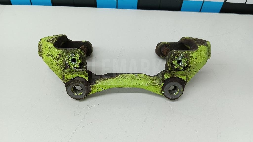 Скоба суппорта переднего