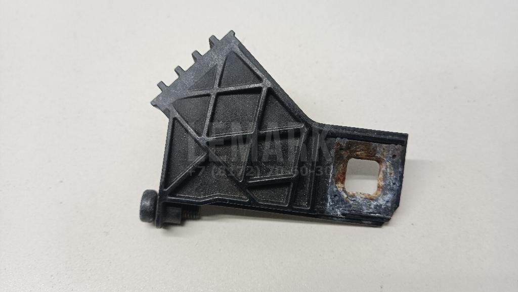 Кронштейн фар правый для  Audi A1 (8X) 2010-2018