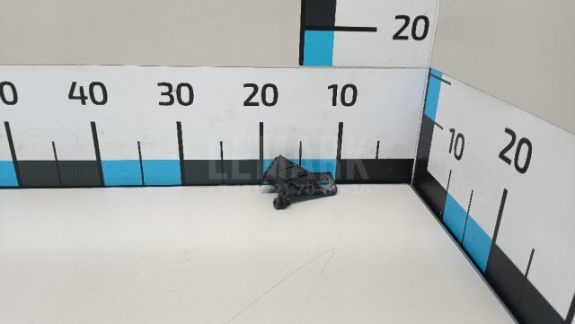 Кронштейн фар правый