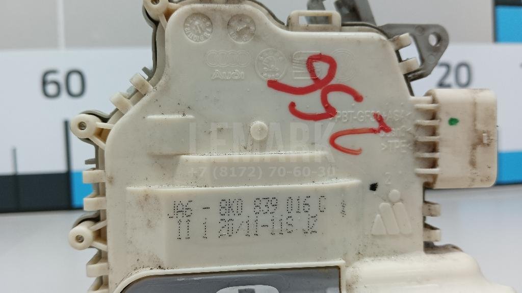 Замок двери задней правой