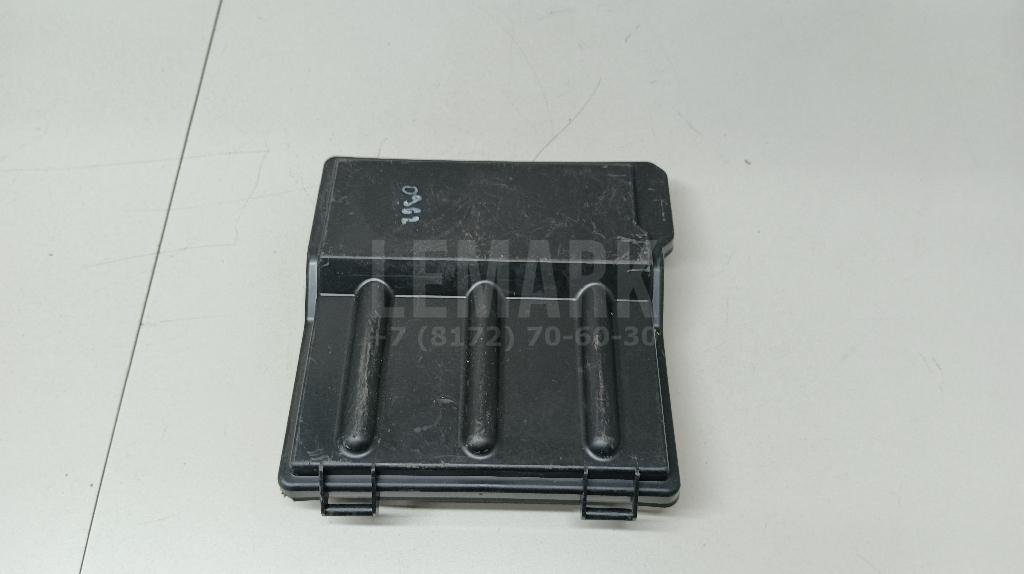 Крышка блока предохранителей