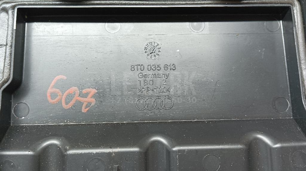 Крышка блока предохранителей