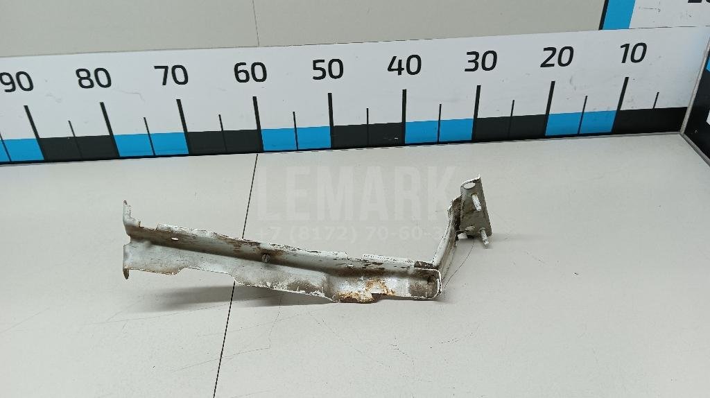 Кронштейн крепления крыла