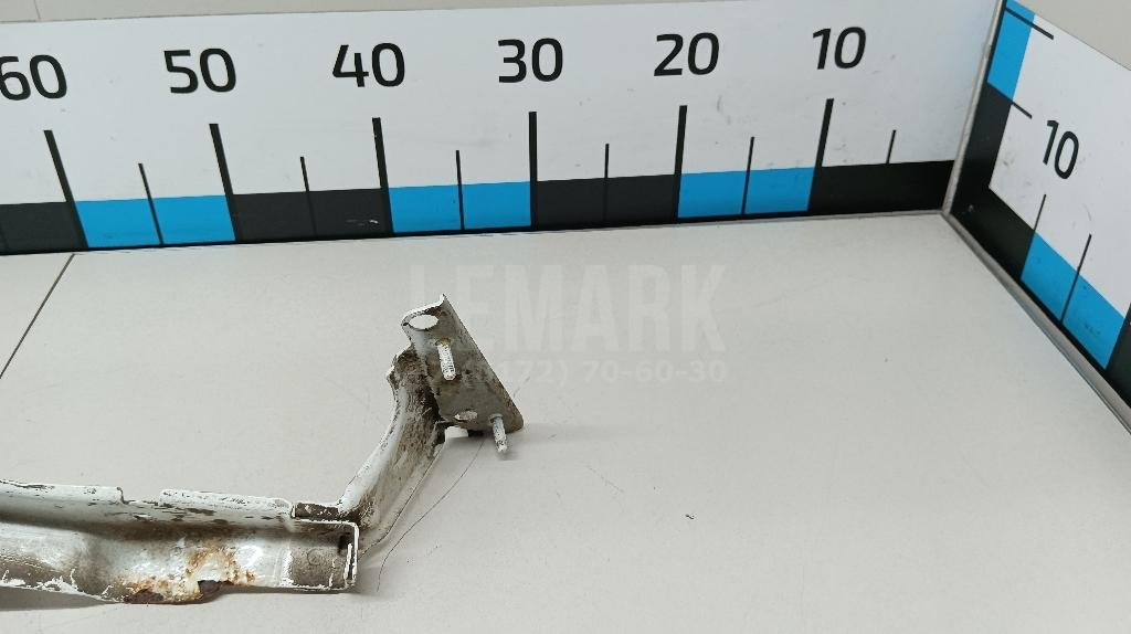 Кронштейн крепления крыла