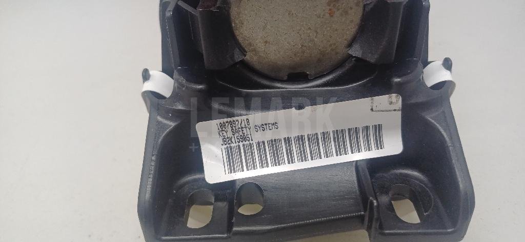 Подушка безопасности пассажирская (в торпедо)