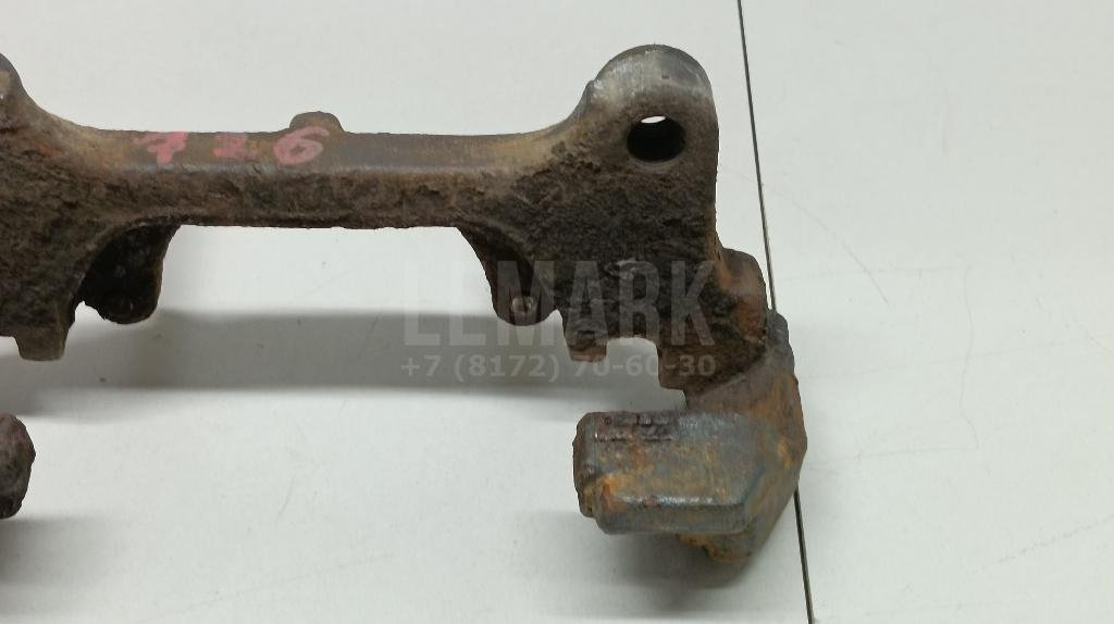 Скоба суппорта переднего