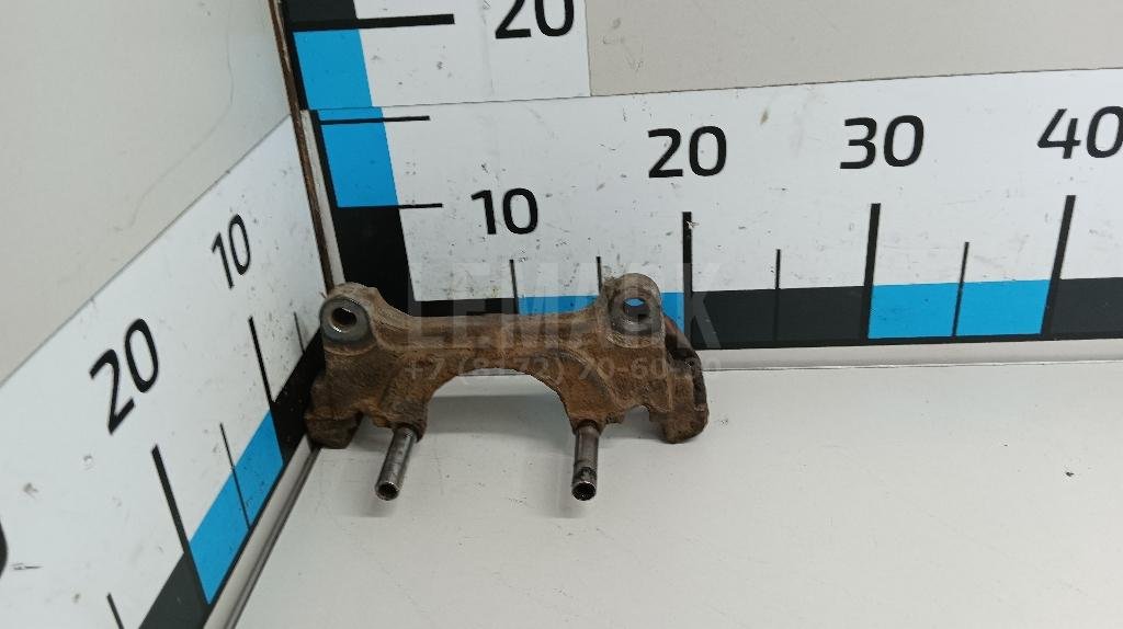 Скоба суппорта переднего