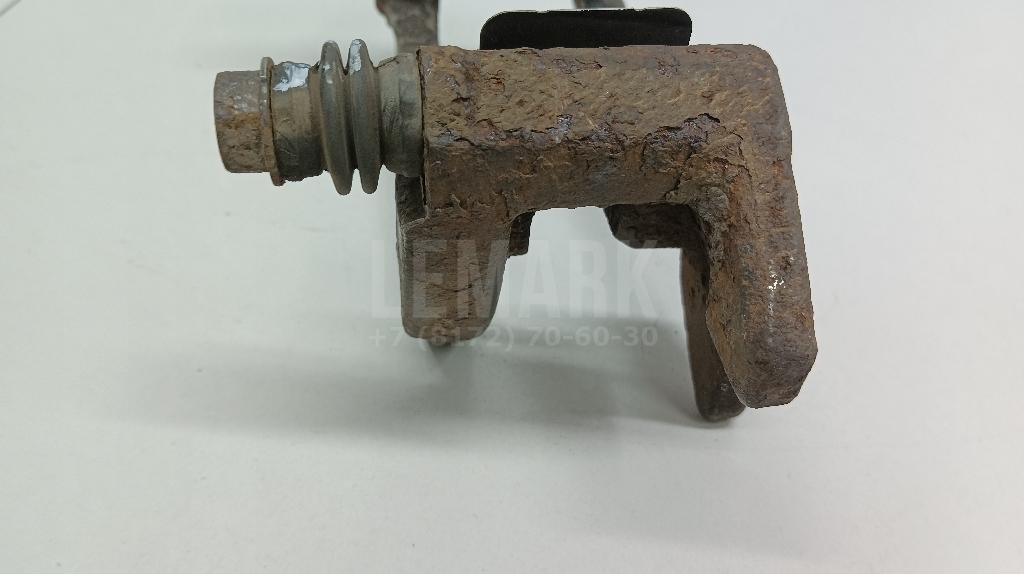 Скоба суппорта заднего левого