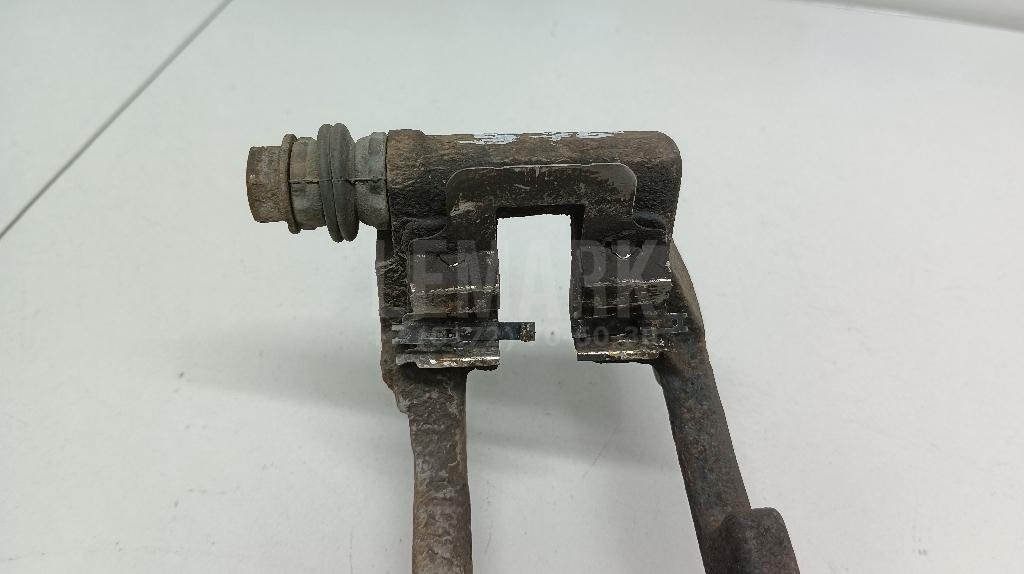 Скоба суппорта заднего левого