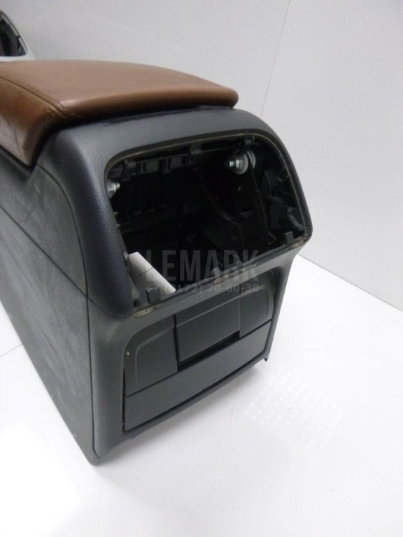 Подлокотник