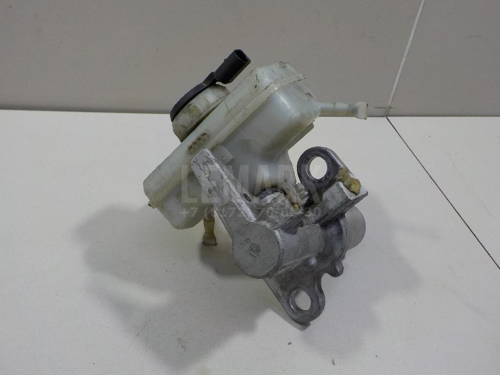 Цилиндр тормозной главный