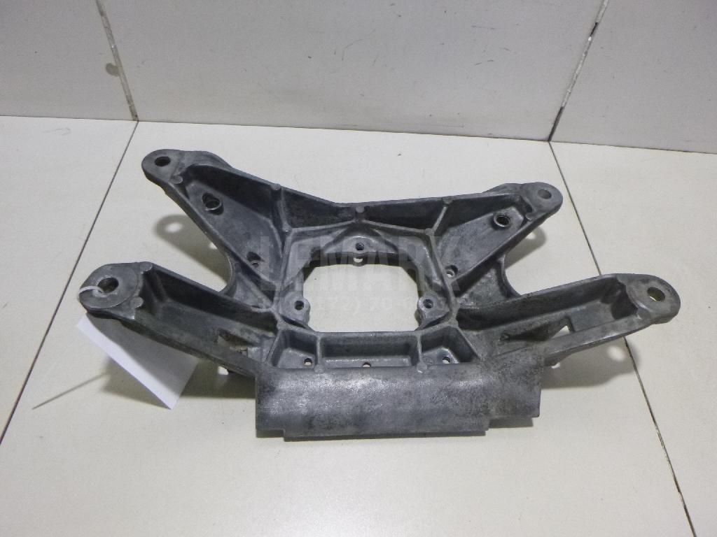 Кронштейн опоры КПП для  Audi A3 (8Y) 2020