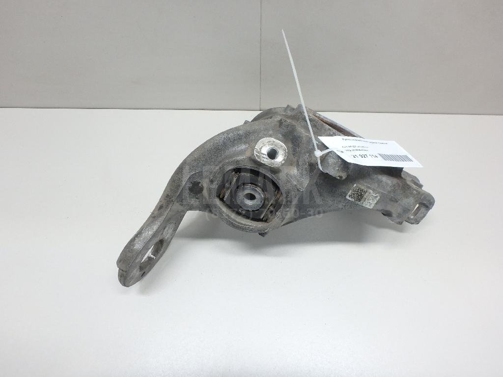 Кулак поворотный задний правый