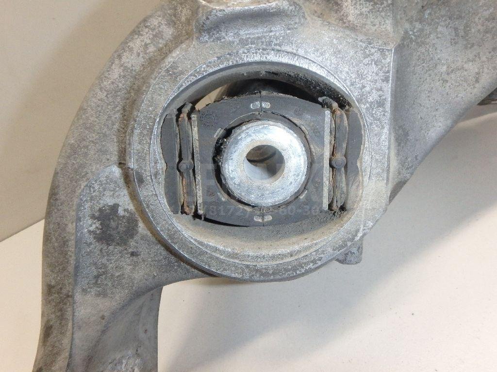 Кулак поворотный задний правый