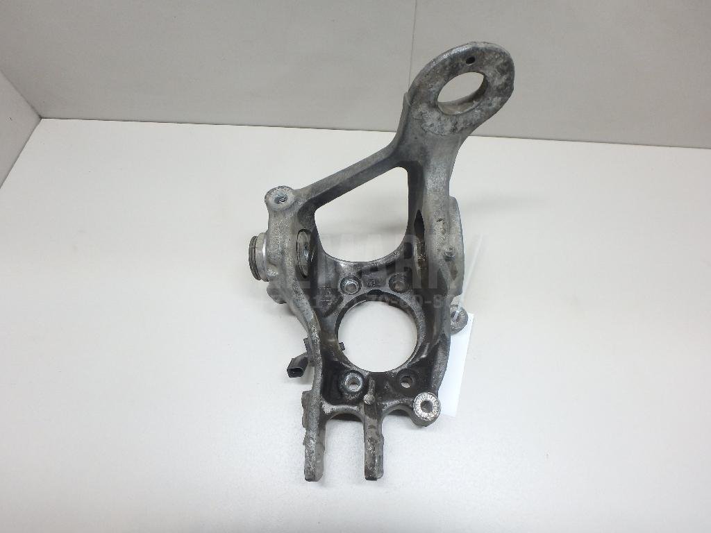 Кулак поворотный задний правый