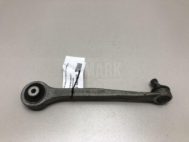 Рычаг передний верхний правый передний