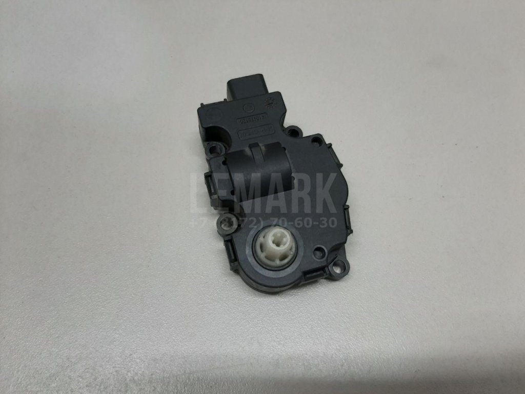 Моторчик заслонки отопителя