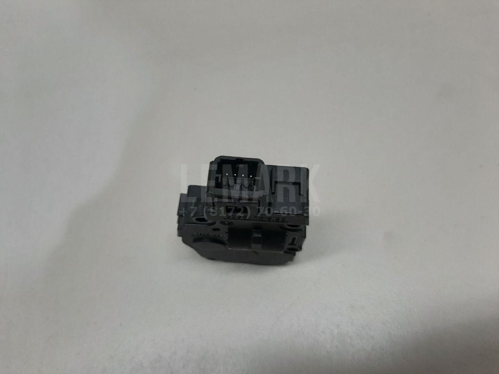 Моторчик заслонки отопителя