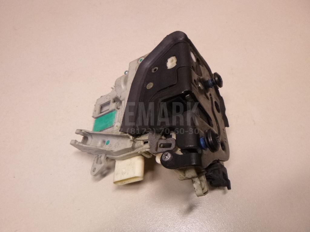 Замок двери передней правой