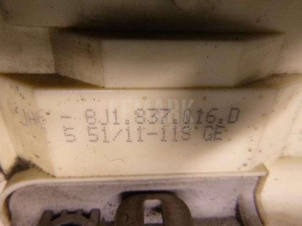 Замок двери передней правой