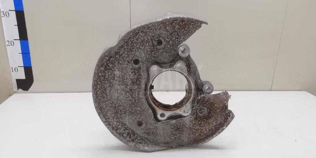 Кулак поворотный задний правый