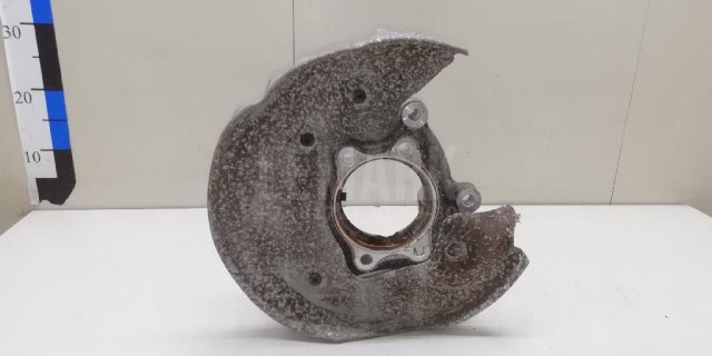 Кулак поворотный задний правый