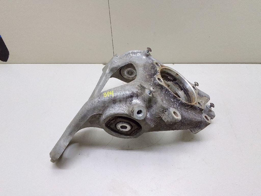 Кулак поворотный задний правый