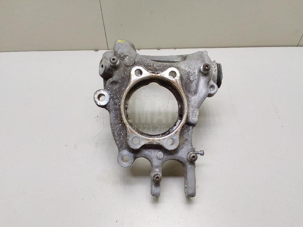 Кулак поворотный задний правый