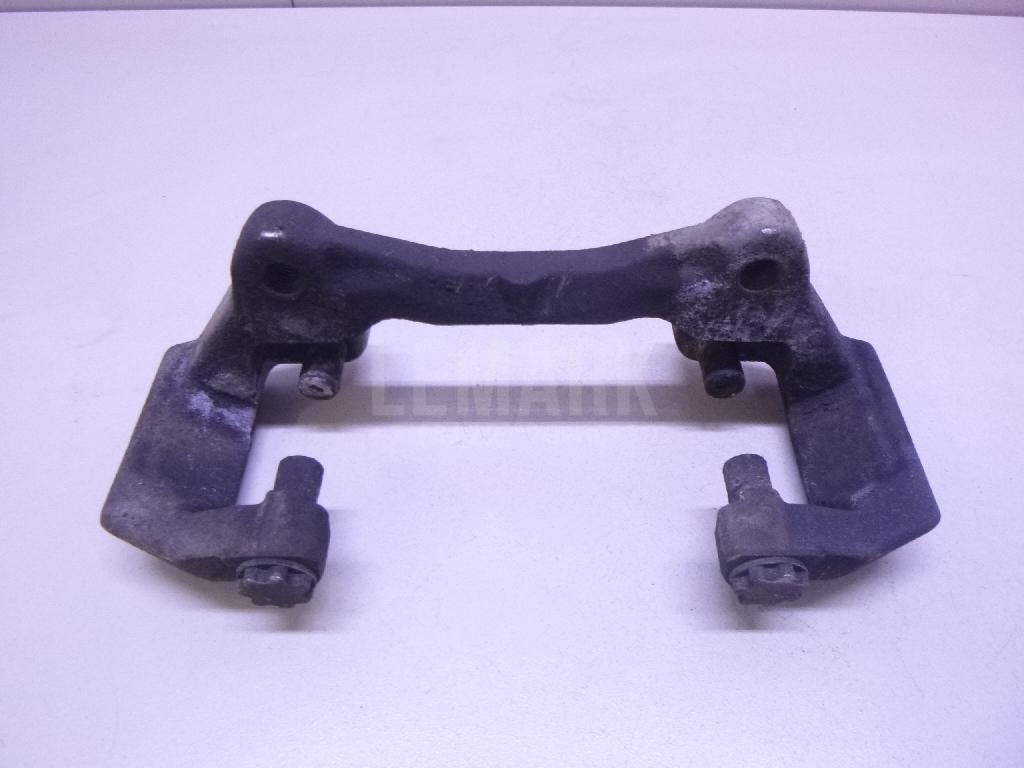 Скоба суппорта переднего