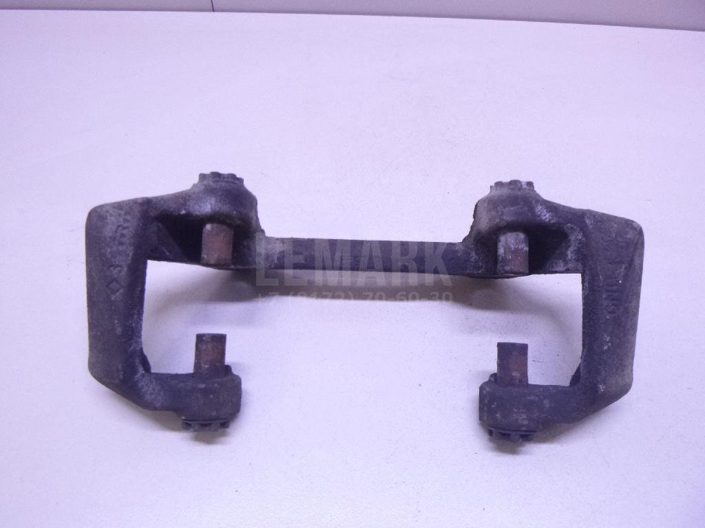 Скоба суппорта переднего