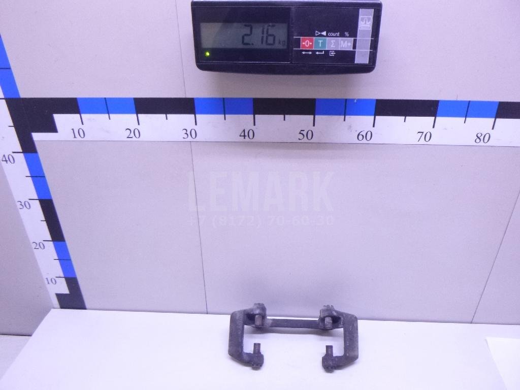 Скоба суппорта переднего