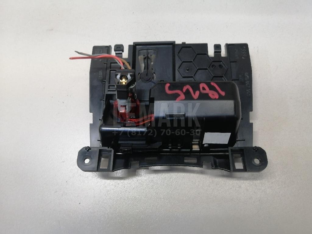 Пепельница передняя