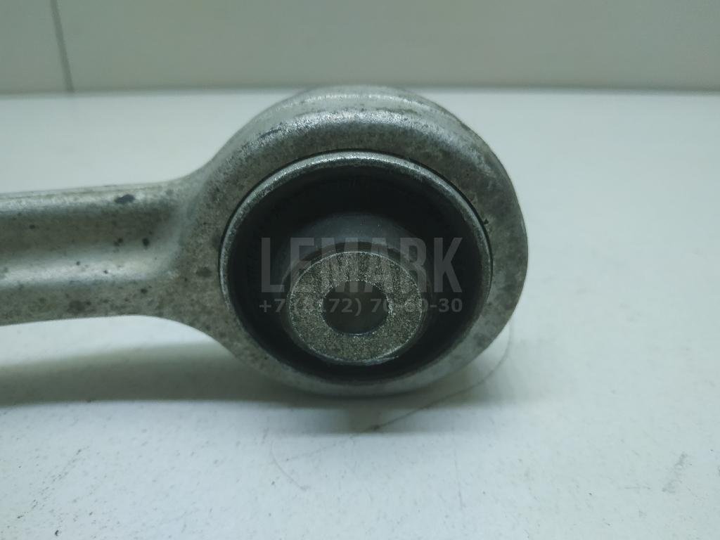 Рычаг передний верхний правый задний