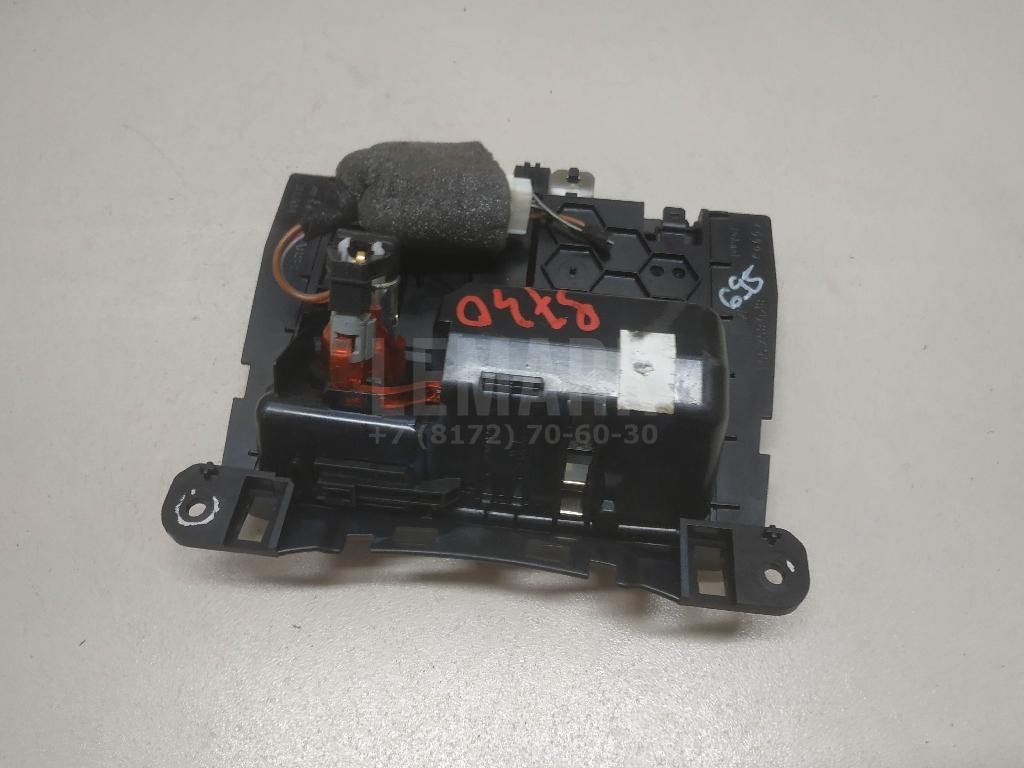 Пепельница передняя