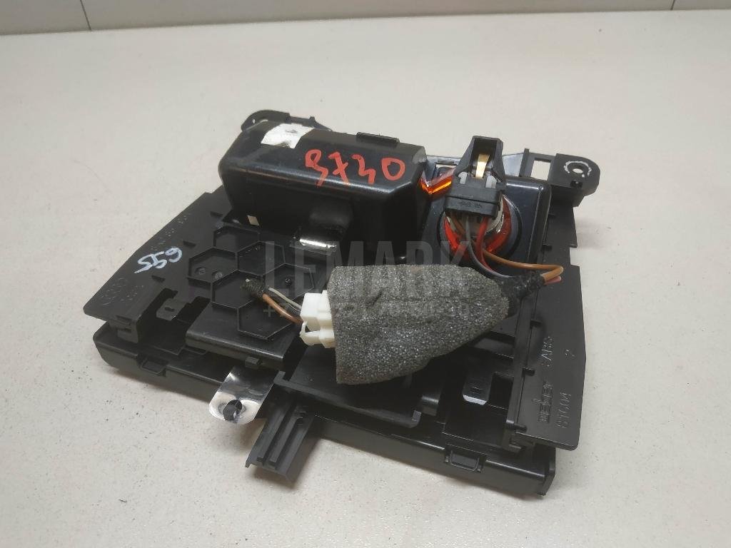 Пепельница передняя