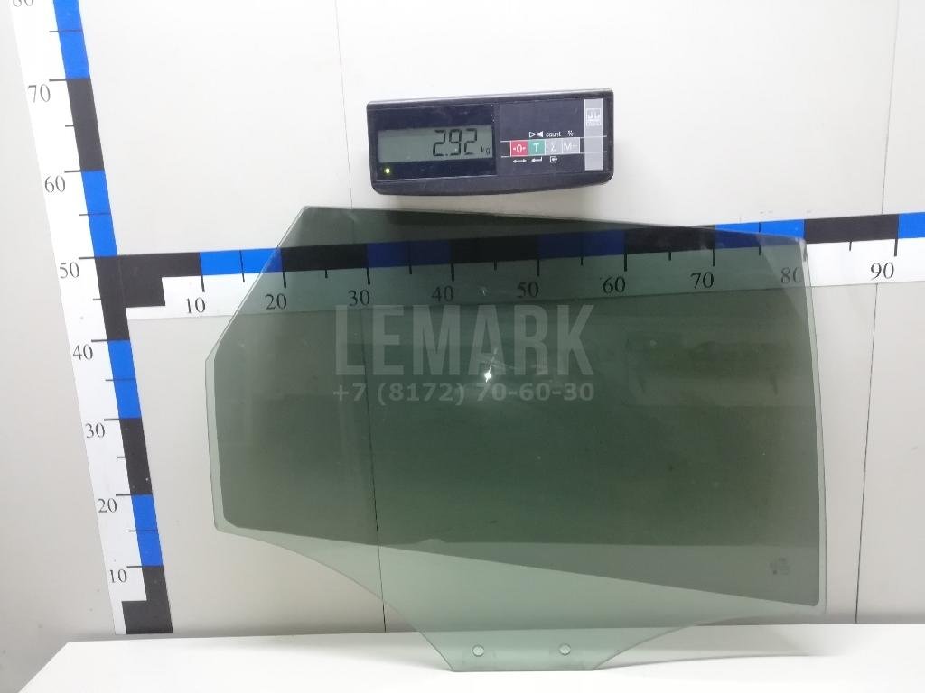 Стекло двери задней правой