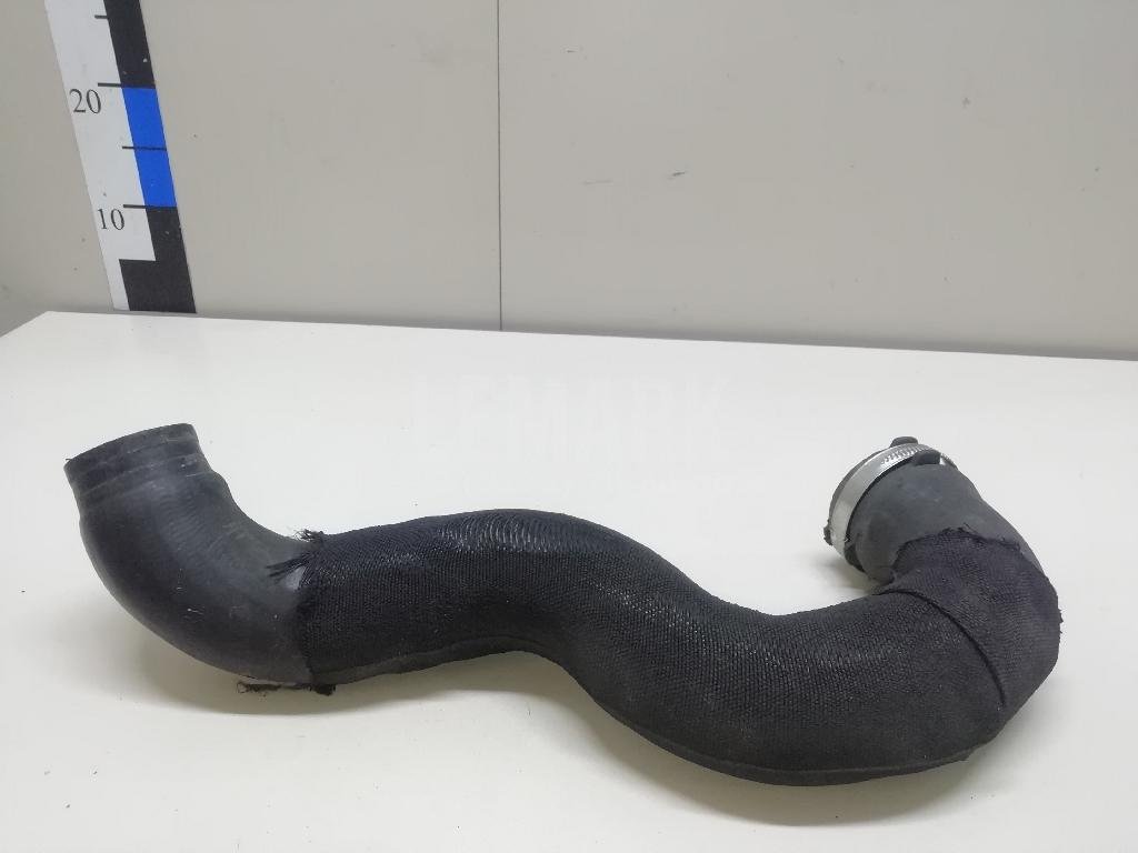 Патрубок интеркулера