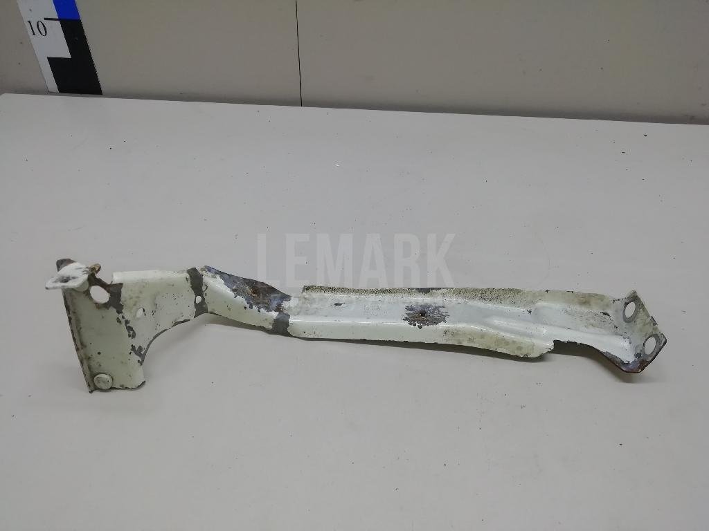 Кронштейн крепления крыла