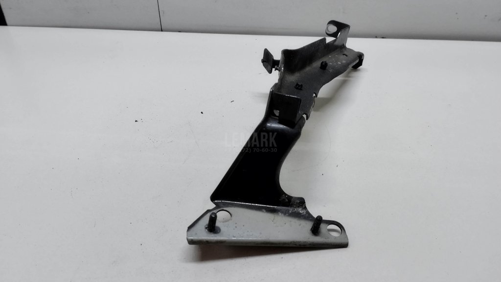 Кронштейн крепления крыла