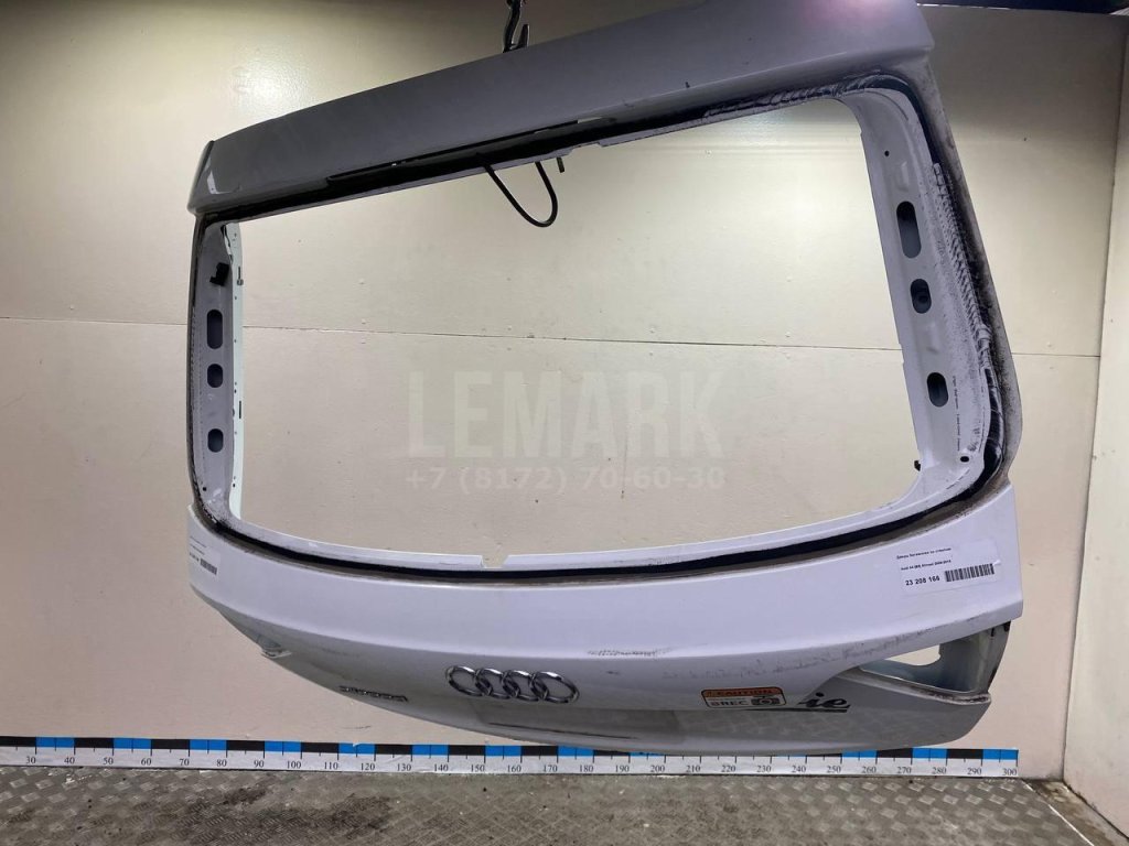 Эмблема на крышку багажника