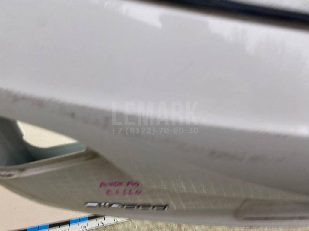 Эмблема на крышку багажника