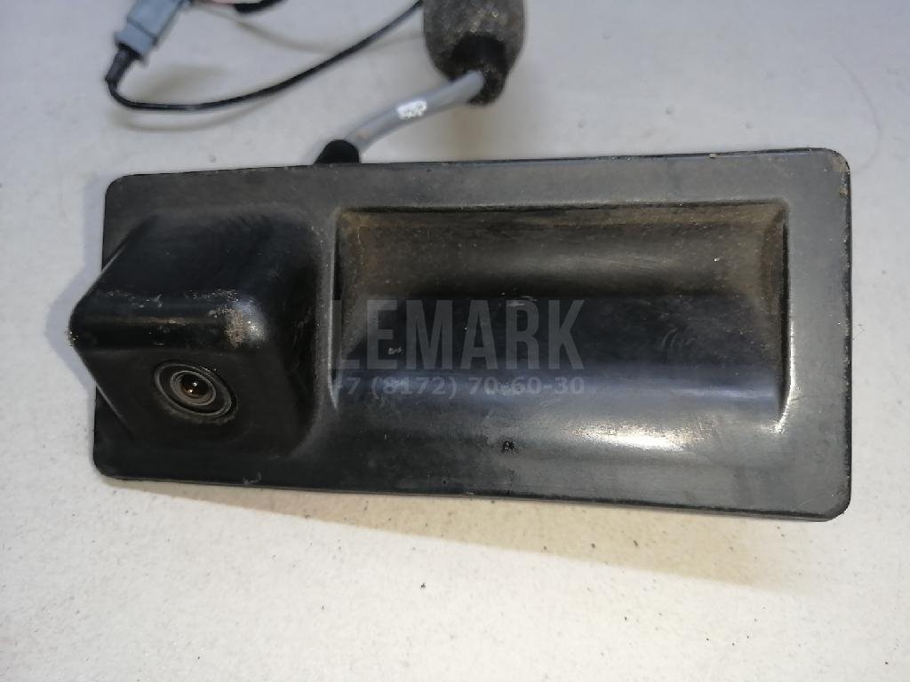 Кнопка открывания багажника