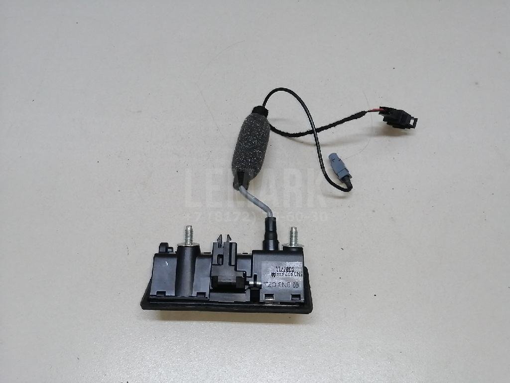 Кнопка открывания багажника