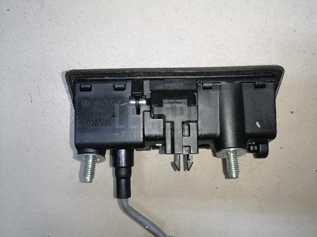 Кнопка открывания багажника