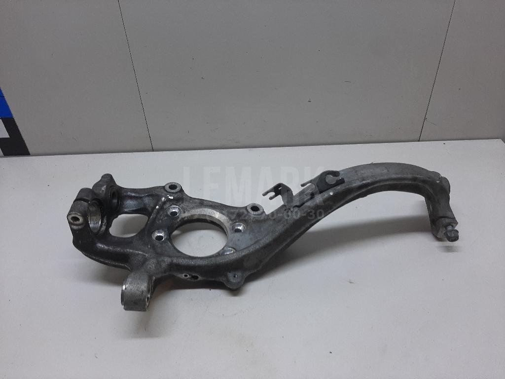 Кулак поворотный передний левый