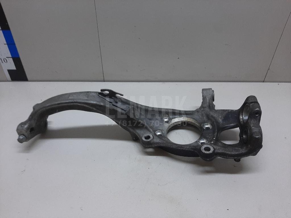 Кулак поворотный передний левый