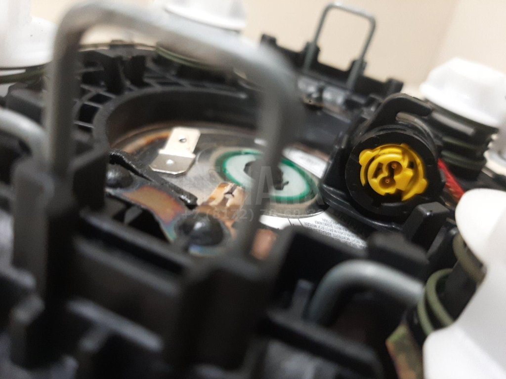 Подушка безопасности в рулевое колесо