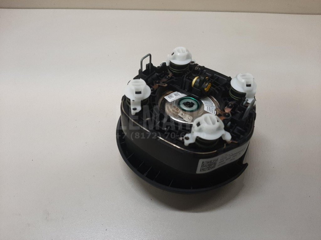 Подушка безопасности в рулевое колесо