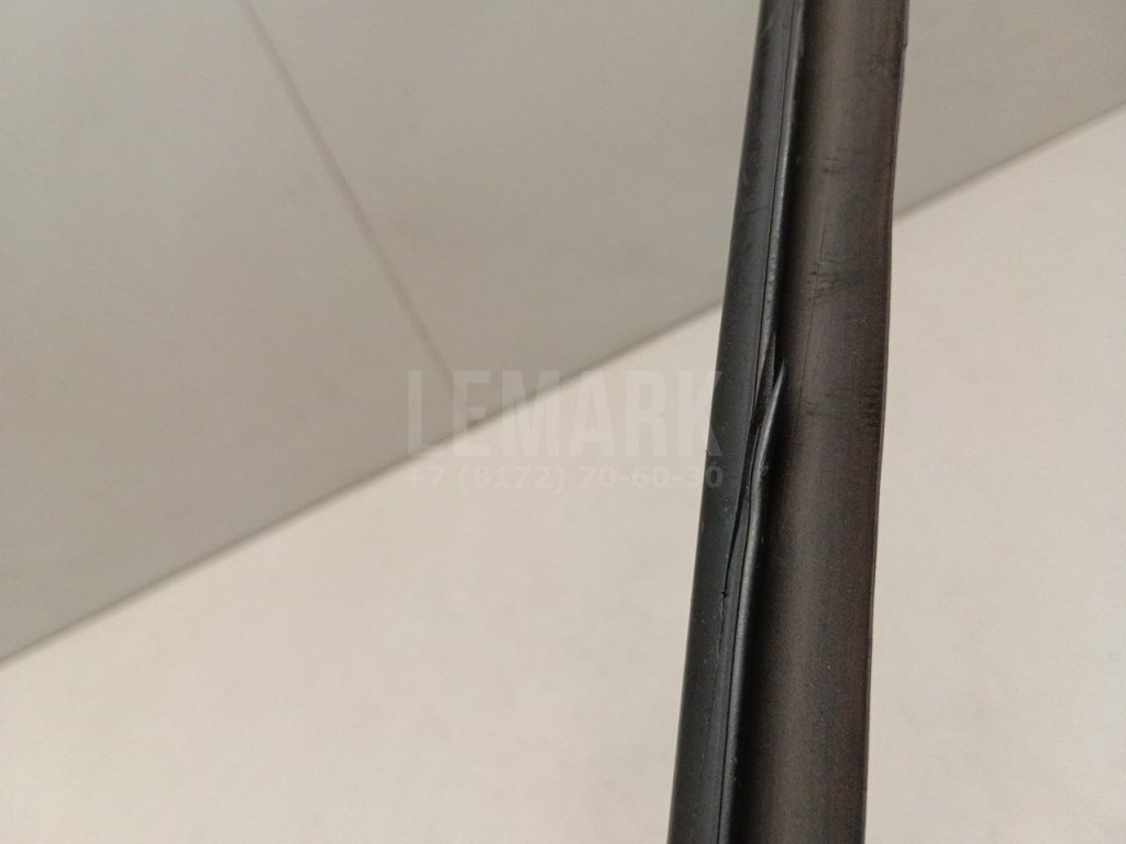 Молдинг лобового стекла